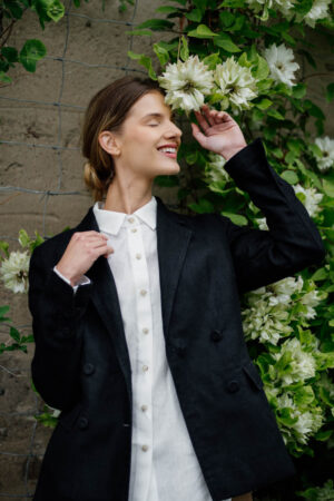 Jane – Tailored Twill Linen Jacket with Double-Button Front
